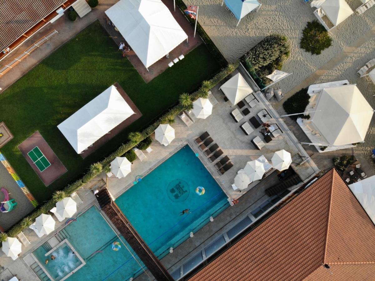 Ferienwohnung Teresita Wellness Club Viareggio Exterior foto